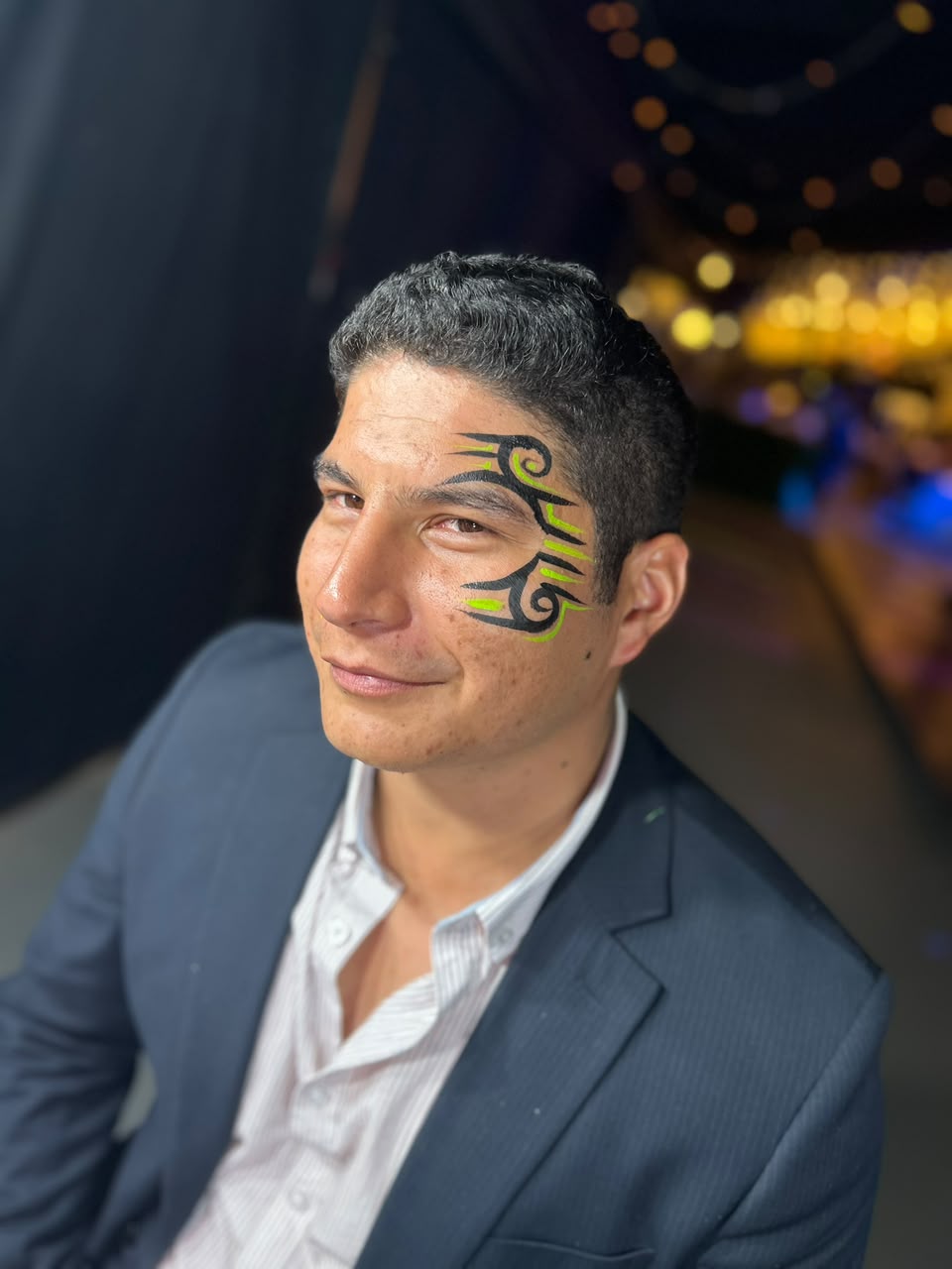 Diseño de glitter bar en un invitado